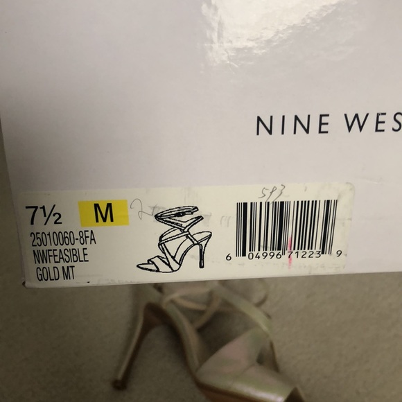 Nine West Gold Metallic Sandle - Picture 5 of 5